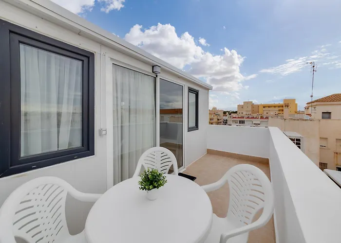 شقة Cosy Near The Sea تورّيفيِخا